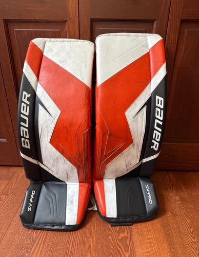 33" Bauer Sv-Pro Goalie Leg Pads (Used)