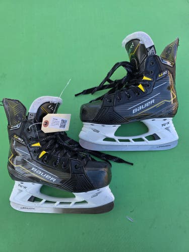 Junior Bauer Supreme M40 Hockey Skates Extra Wide Width Size 2.5