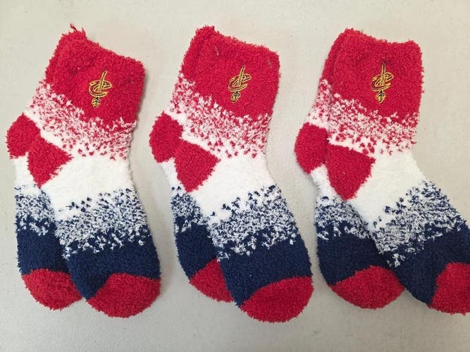 ST20 Mens NBA CLEVELAND CAVALIERS Crew Socks Lot of 3 Pair MEDIUM New