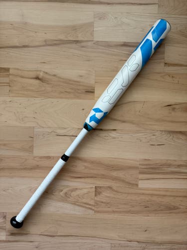 DeMarini CF 33/22 (-11) Fastpitch Composite Softball Bat