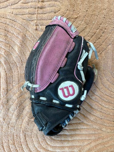 Wilson A440 Fastpitch RH Softball Glove 10" (Used)