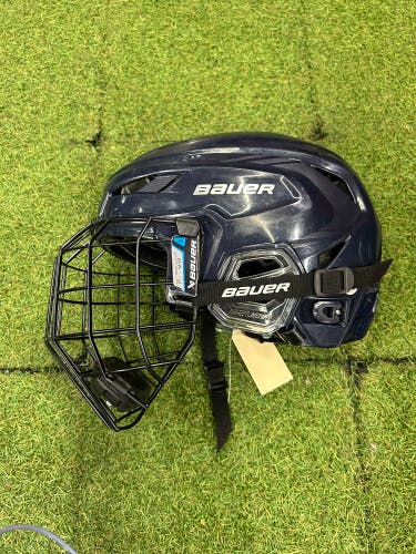 Blue Medium Bauer Hyperlite 2 Helmet (Used)