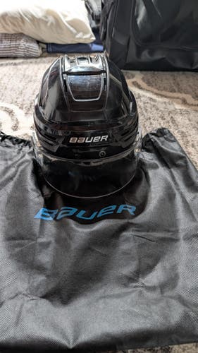 Large Bauer Re-Akt 85 Helmet (Used) WITH SHEILD
