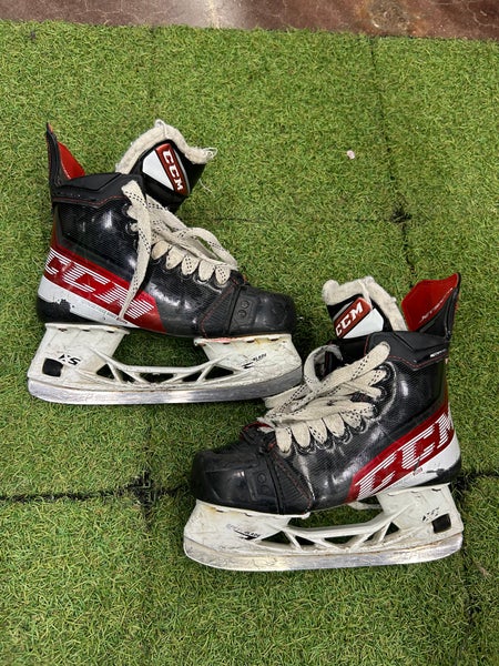Intermediate CCM JetSpeed FT4 Hockey Skates Size 5.0 | CCM Regular Fit (Used)