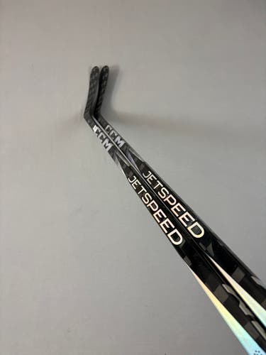 *2 Pack* of New 85 Flex P29 Senior CCM JetSpeed FT7 Pro Right Hand Pro Stock Hockey Sticks - Silver