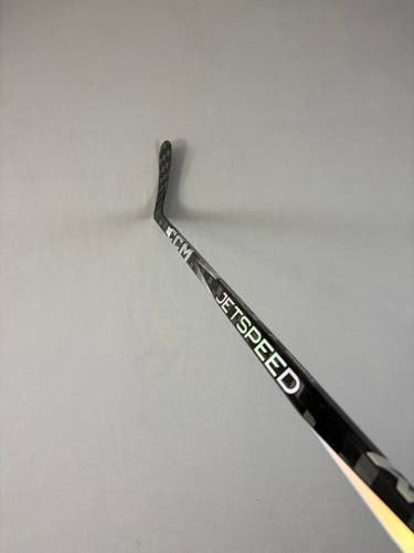 New 85 Flex P29 Senior CCM JetSpeed FT7 Pro Right Hand Pro Stock Hockey Stick - Silver