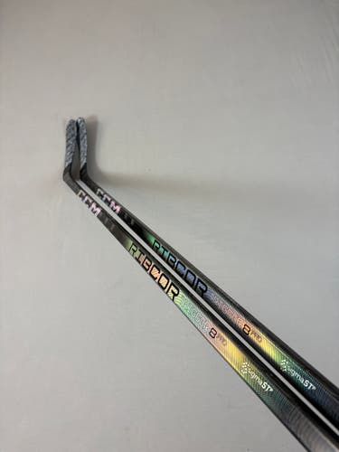 *2 Pack* of Used 75 Flex P29 Senior CCM Ribcor Trigger 8 Pro Right Hand Hockey Sticks - Silver