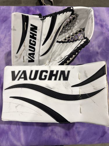 White Senior Vaughn Ventus LT80 Goalie Gloves & Blockers Regular (Used)