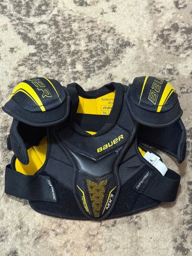Large Youth Bauer Supreme TotalOne MX3 Shoulder Pads (Used)