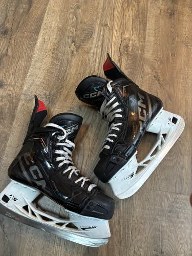 2023 CCM JetSpeed FT690 Hockey Skates 8 (Used)