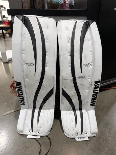 White 34" Senior Vaughn Ventus LT80 Goalie Leg Pads (Used)
