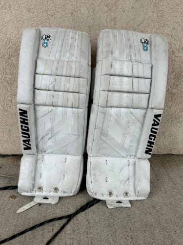 Junior 22"+2 Vaughn Velocity VE8 Goalie Leg Pads (Used)