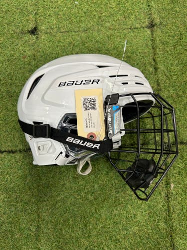 White Medium Bauer Re-Akt 85 Helmet (Used)
