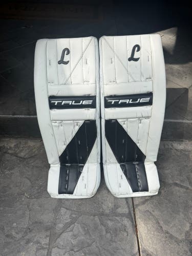 30" 2025 True L95 Goalie Leg Pads (Used)