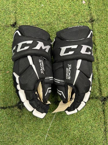 Senior CCM Tacks 9080 Gloves 13" (Used)