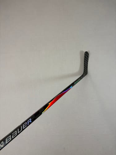 New 87 Flex P92M Senior Bauer Vapor Flylite Left Hand Pro Stock Hockey Stick - Red/Blue