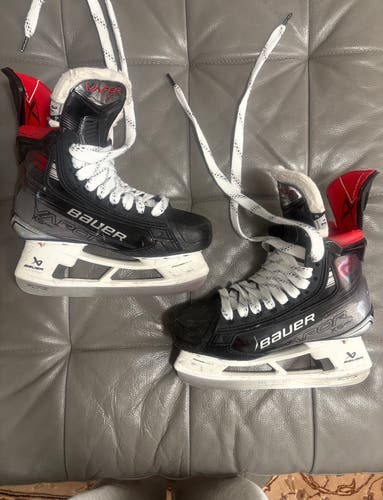 Bauer Vapor 5x Pro Hockey Skates Regular Width Size 3.5 (Used)