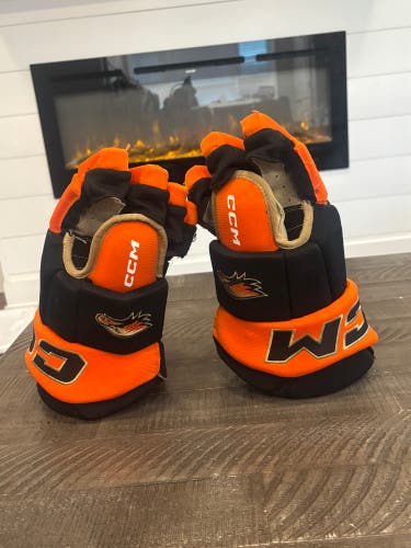 CCM 85C Gloves 14"