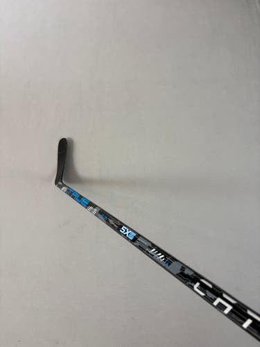 New 40 Flex T92 Junior True Catalyst 5X6 Right Hand Hockey Stick