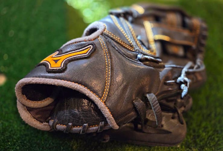 Mizuno MVP Prime RH Softball Glove 12"