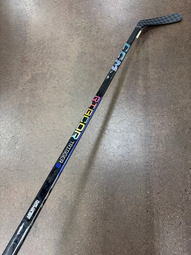 Intermediate CCM Ribcor Trigger 9 Hockey Stick Right Handed P29 65 Flex (Used)