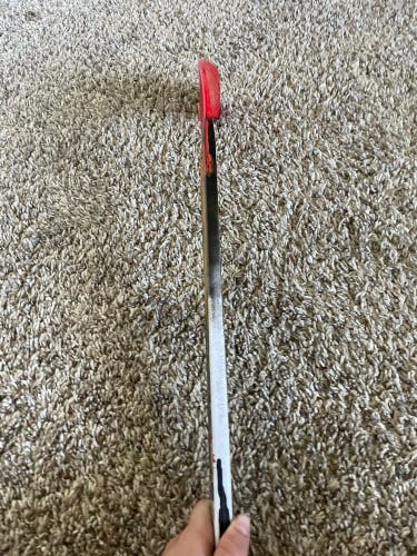 Youth Bauer Mystery Mini Right Handed Hockey Stick 30 Flex (Used)