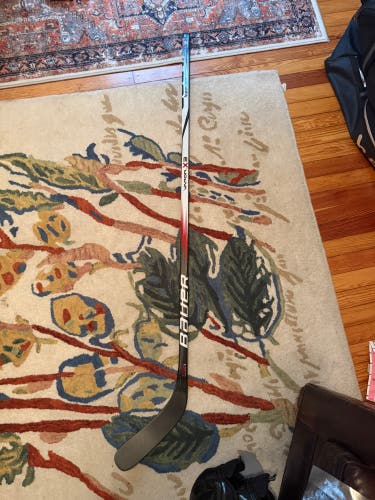 Intermediate Bauer Vapor 3X Right Handed Hockey Stick P88 55 Flex (Used)