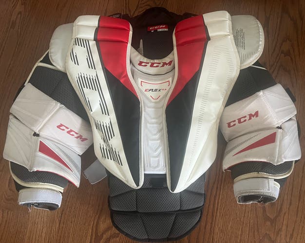 Medium CCM EFlex 5.9 Goalie Chest Protector (Used)