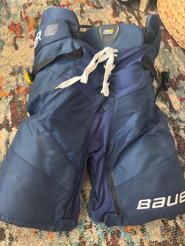 Intermediate Large Bauer Supreme 3S Pro Hockey Pants (Used)