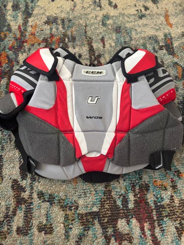 CCM W09 Women’s M chest protector