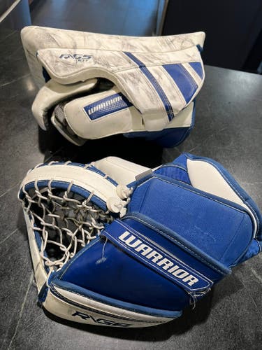 Warrior G6 E+ Glove and G5 Blocker - White/Royal Blue - Regular (Used)