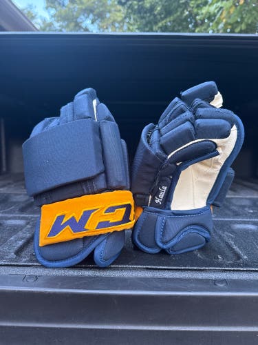 New 14” Nashville Predators Gloves-Erik Haula