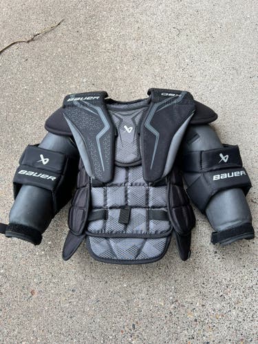 2024 Bauer GSX Goalie Chest Protector - Junior XL (Used)
