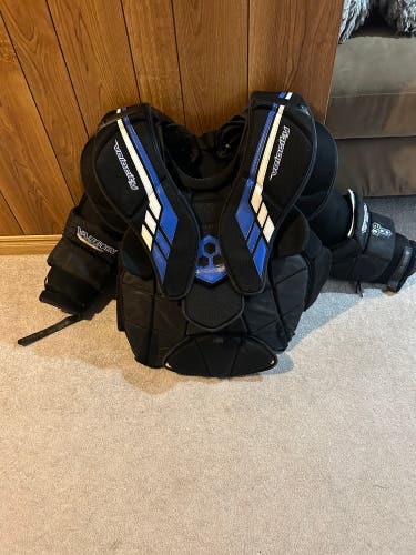 Large Vaughn V8 Pro Carbon Goalie Chest Protector Pro Stock (Used)