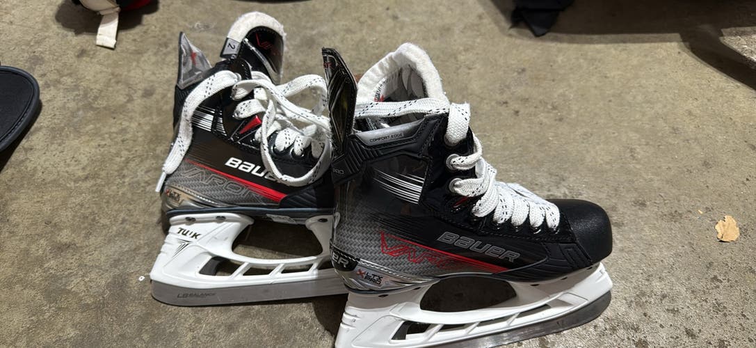 Bauer Vapor ltx Pro+ Hockey Skates Extra Wide Width Size 2 (Used)