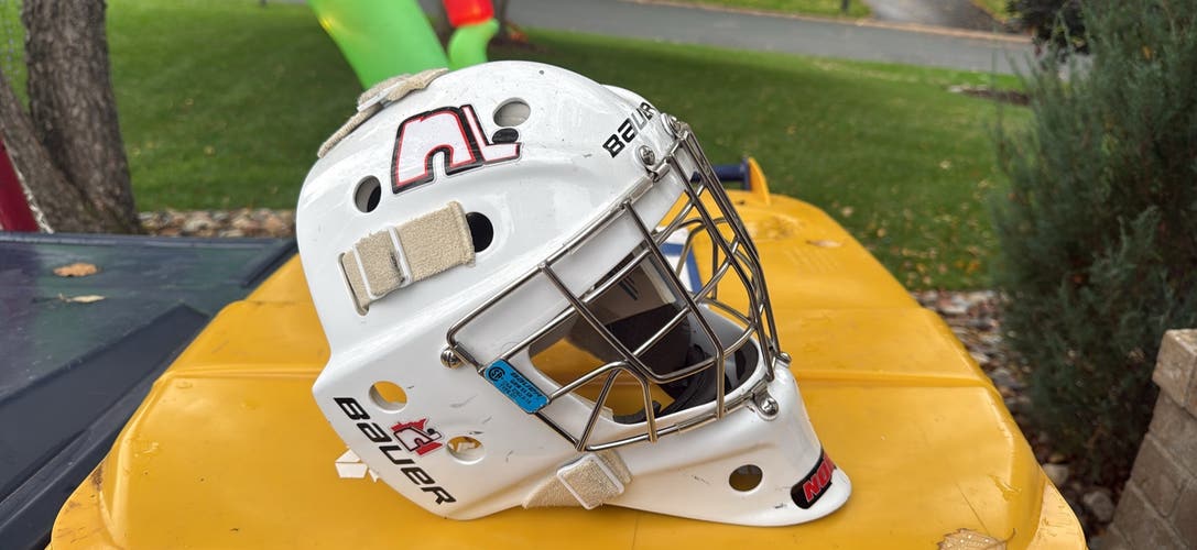 Junior Small Bauer 940 Goalie Mask (Used)
