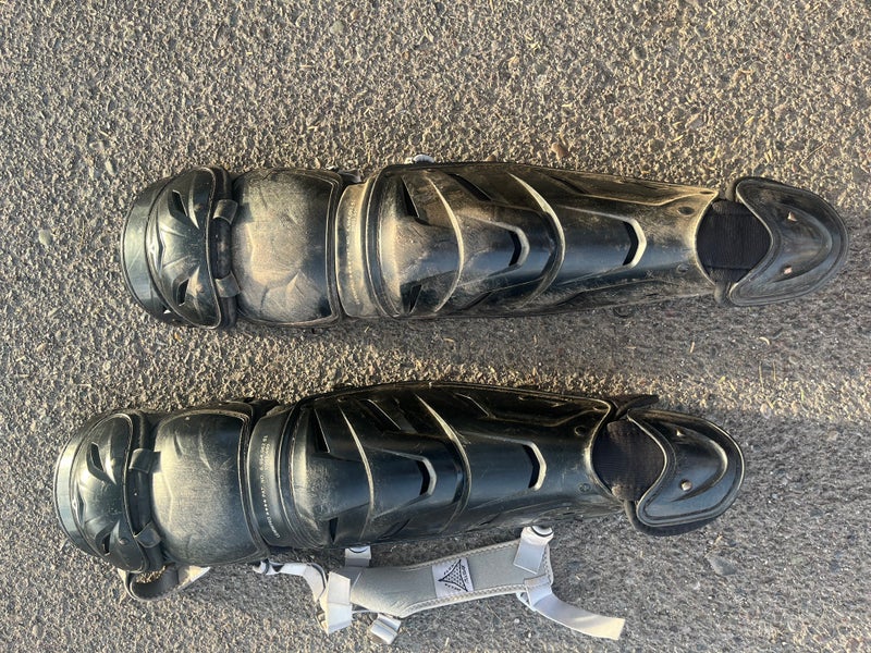 All Star System 7 Axis Catcher's Leg Guard (Used)