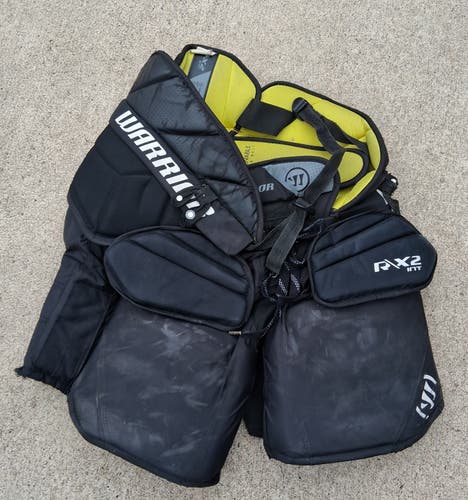 Intermediate Medium/Large Warrior R/X2 Hockey Goalie Pants (Used)