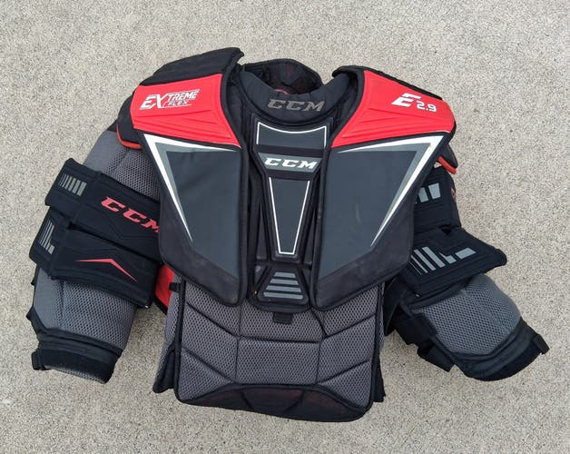 SR Small CCM EFlex 2.9 Goalie Chest Protector (Used)
