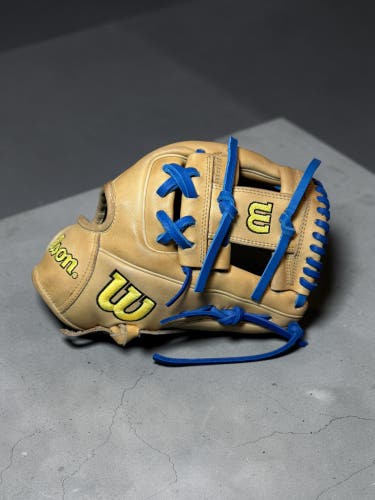 Wilson A2000 RH Infield Baseball Glove 11.5" (Used)