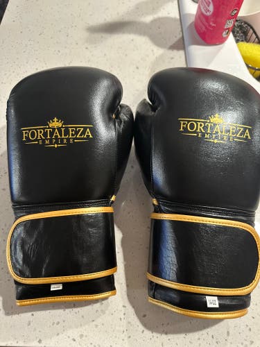 Fortaleza empire authentic real leather 14oz gloves  (New)