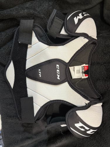 Small Youth CCM LTP Shoulder Pads (Used)