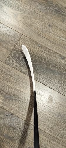 Senior CCM XF Ghost Right Handed Hockey Stick P25HK Pattern 75 Flex (Used)