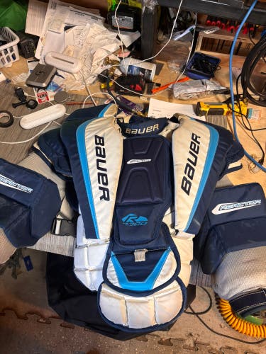 Large Bauer Reactor 7000 Goalie Chest Protector (Used)