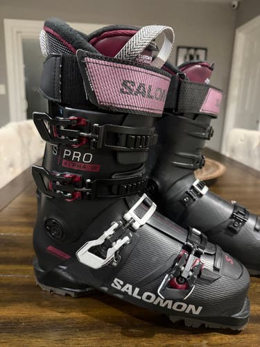 Mondo 26 & 26.5 Women's Salomon All Mountain S/Pro Alpha Ski Boots Stiff Flex (Used)