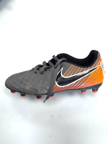Used Nike Soccer Cleats Grey Junior 01 11860-C000316809
