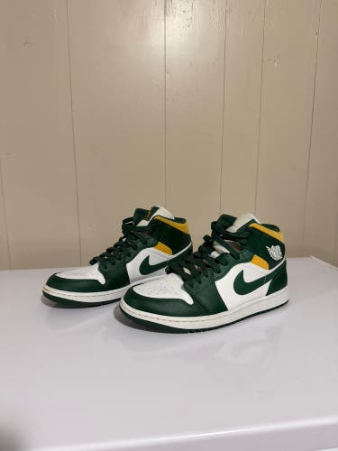 Men's Size M 10.0 (W 11.0) Air Jordan Shoes (Used)