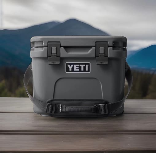 Yeti Roadie 15 Hard Cooler Charcoal Grey Brand New With Tags