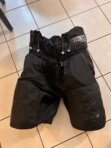 Senior Large Sher-Wood Hockey Pants (Used)