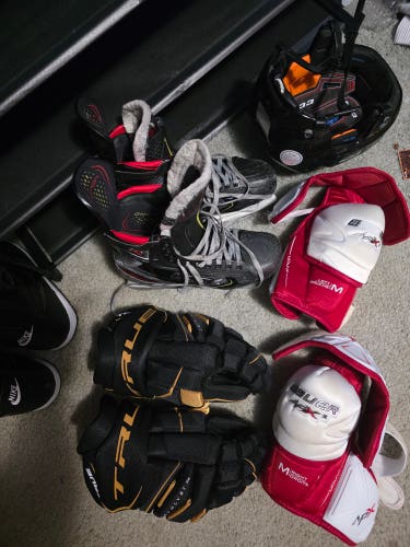 Bauer Vapor 2X Pro Hockey Skates 7 w/ extras(Used)
